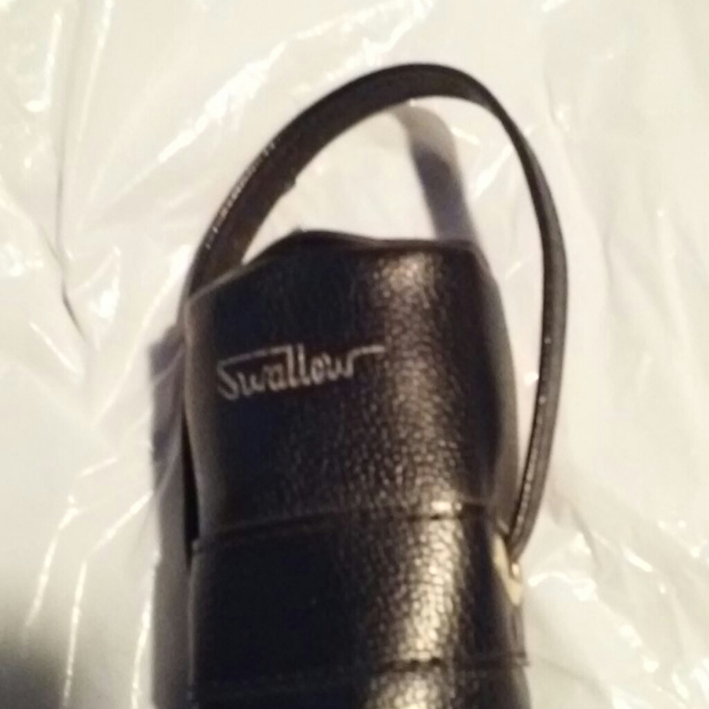 Vintage Swallow Camera Tripod - Picture 4 of 8